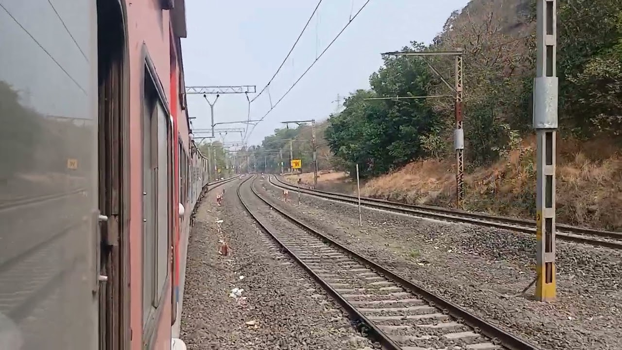 Train No. 20919 Ekta nagar weekly superfast in Lonavala and Khandala Ghat Part 1 