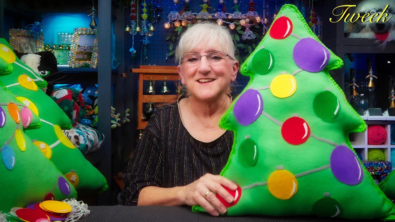 Making the Cutest Christmas Tree? DIY Fleece Pillow Ingenuity!