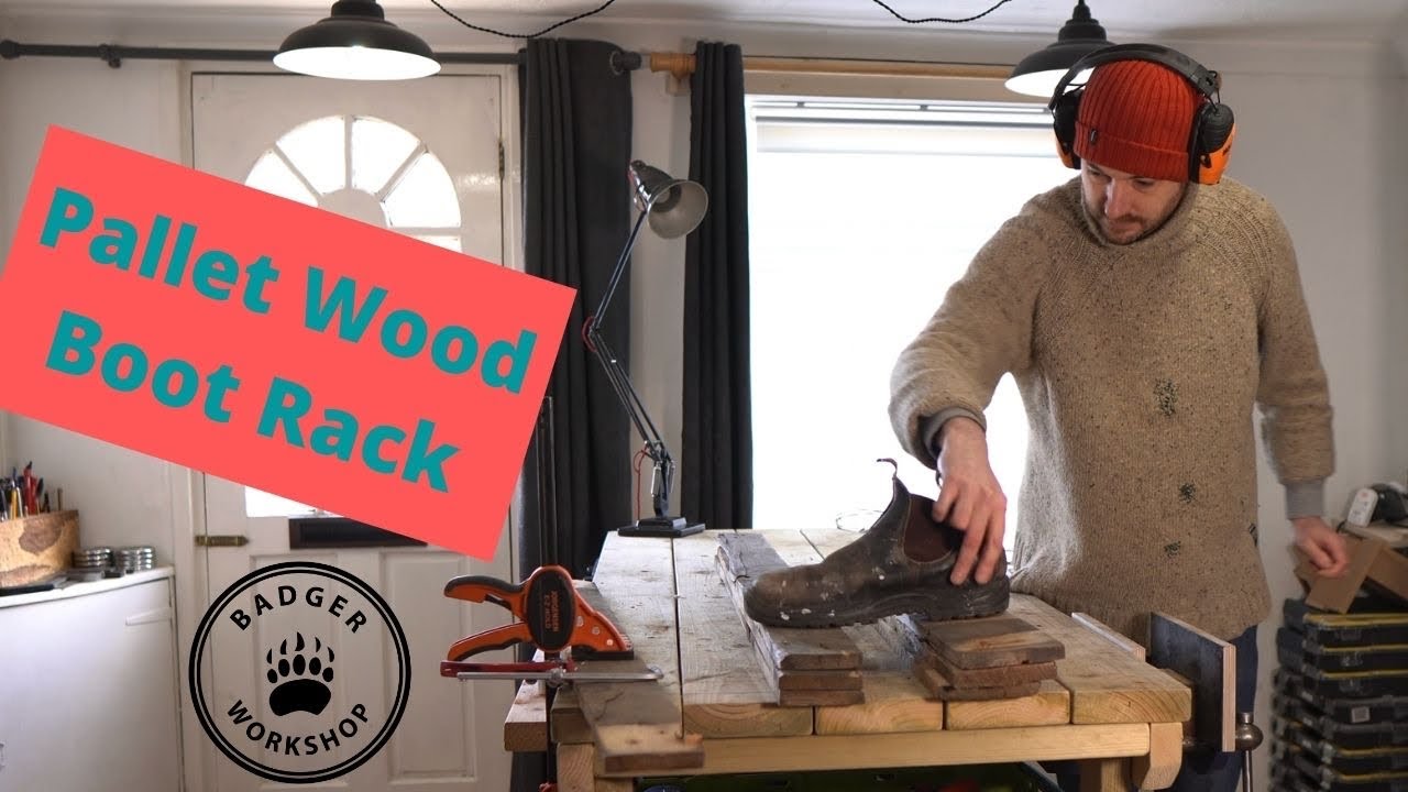 Pallet Boot & Coat Rack