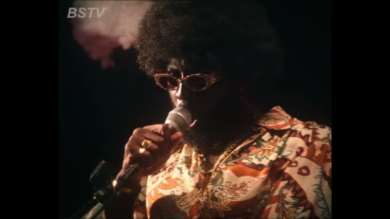 Kwaku Asante - Strawberry Skies (Official Video)