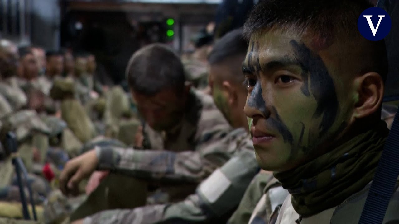 Junto a paracaidistas franceses en sus ejercicios en Estonia: 