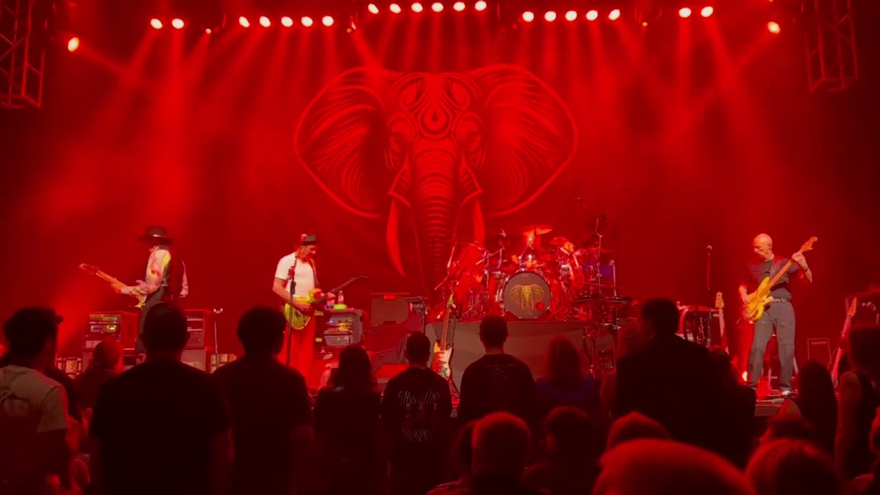 BEAT (Belew, Levin, Vai, Carey) - Red (09/15/24, Anaheim, CA)