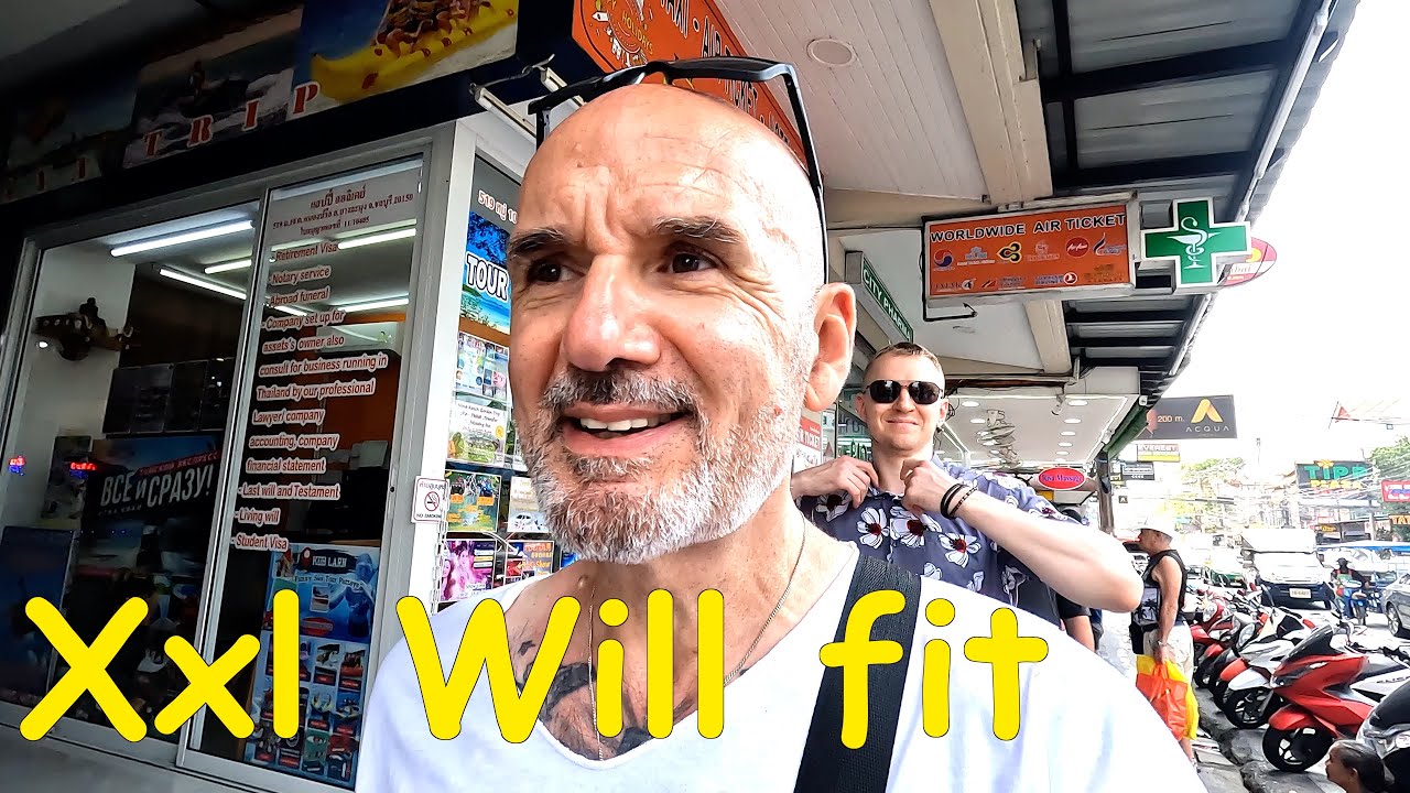 Soi 2 Inn Hotel review Pattaya | Buying a new t-shirt | Second road walk & talk