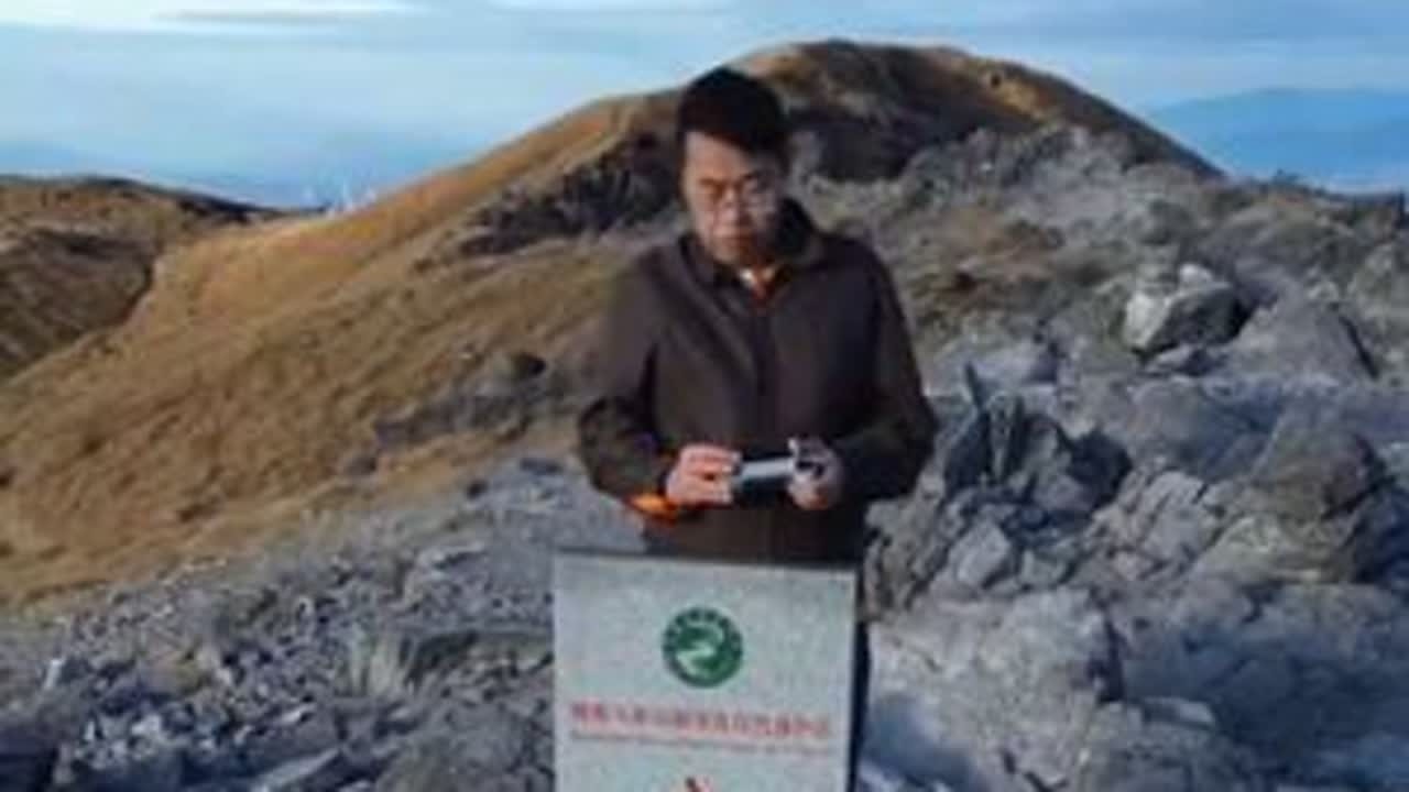 #户外徒步登山带你看风景 #这才是真正的爬山 #走进大山深处感受自然之美 #喜欢爬山🏃感受大自然的气息🍀 #自然奇观