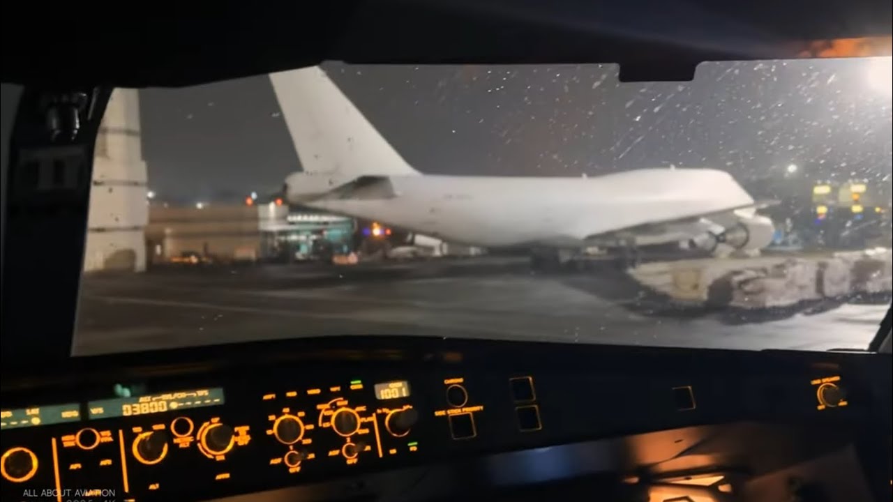 Взлет кабины A330 в Мумбаи 4K 2025