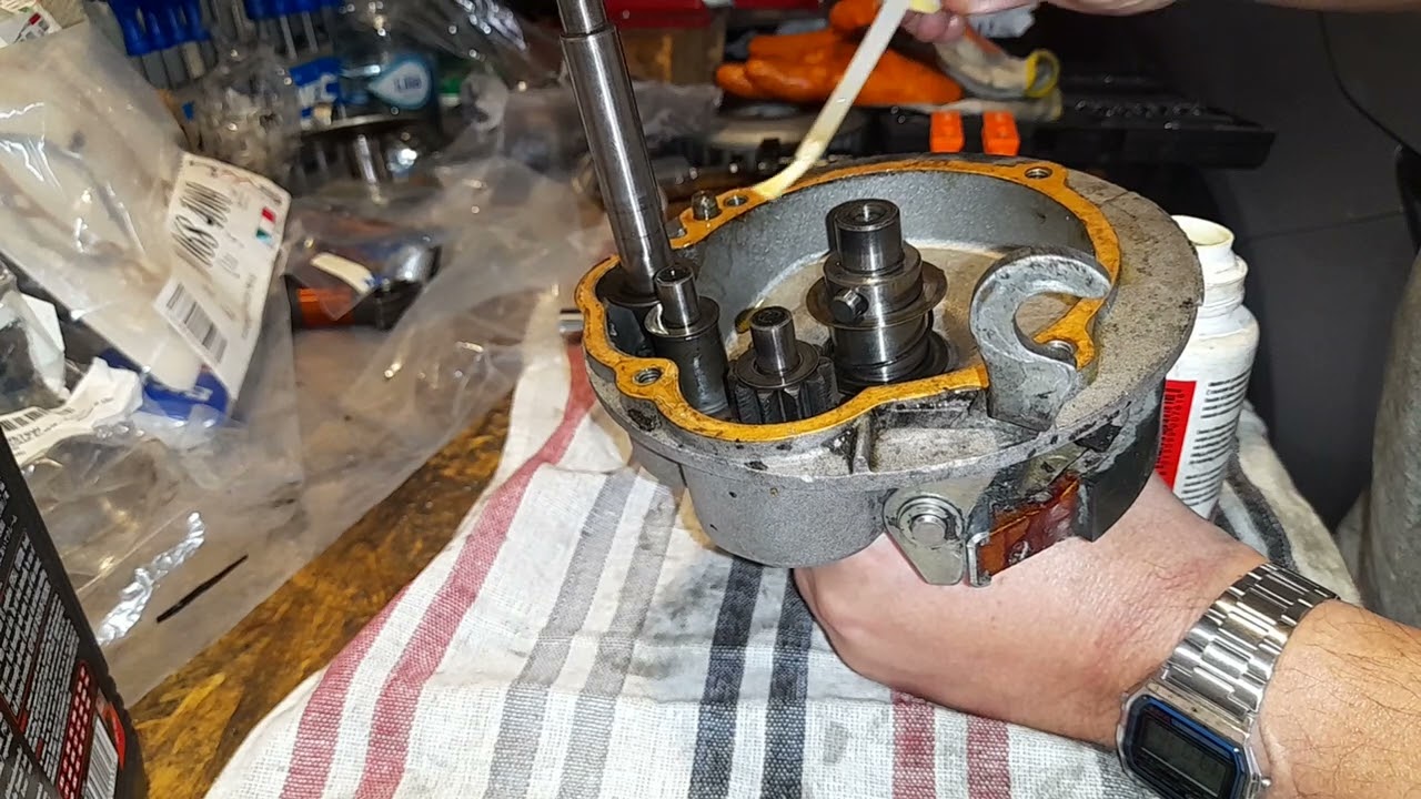 parte 1 chiusura mozzo a variatore piaggio ciao si, Bravo e gilera cba.
