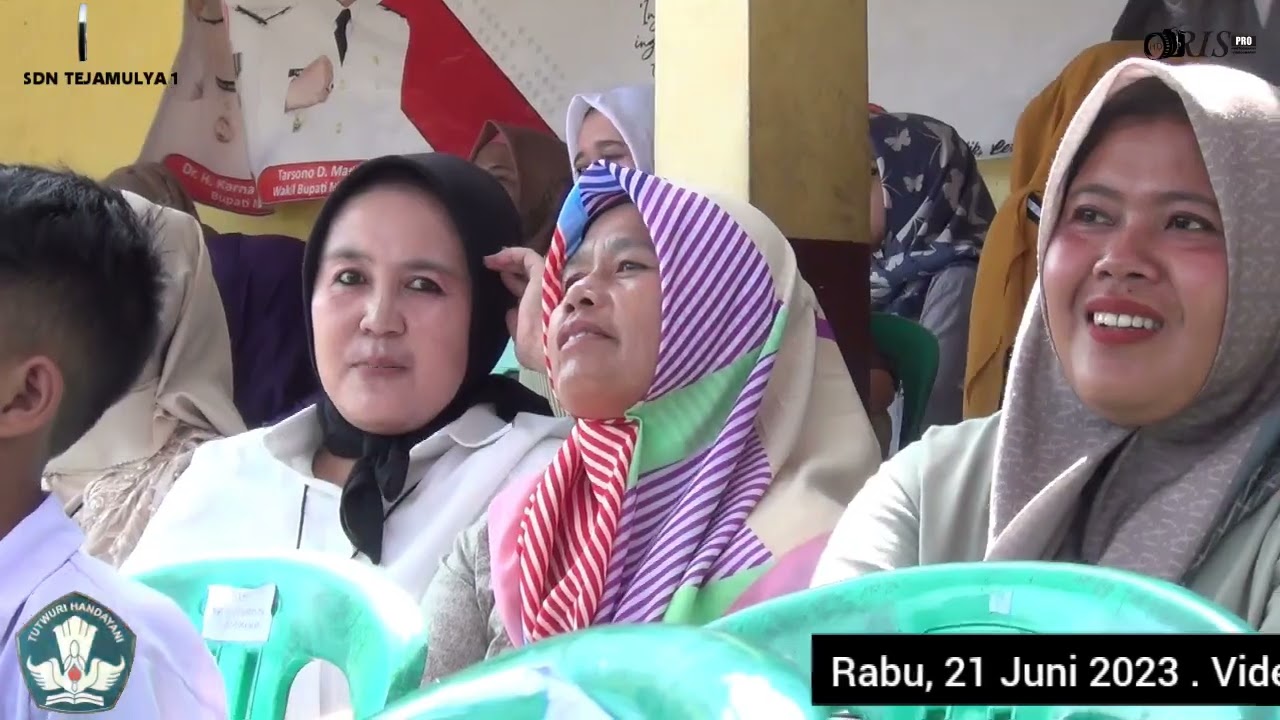 Paturay Tineung Kelas VI SDN Tejamulya Clip 3
