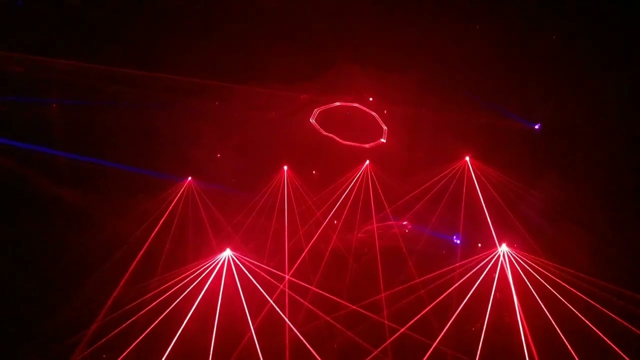 FANTASY WORLD (003) 2025 - Rote LASER (002)