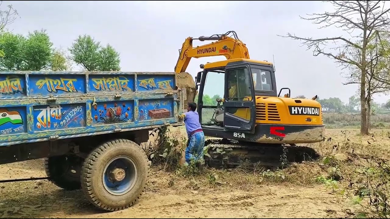 Hyundai 85 ওভার টলি মাটি কাটতে গিয়ে কি হলো দেখুন ভিডিওতে#paglidekhaveagarbatti #😭😭😭😭
