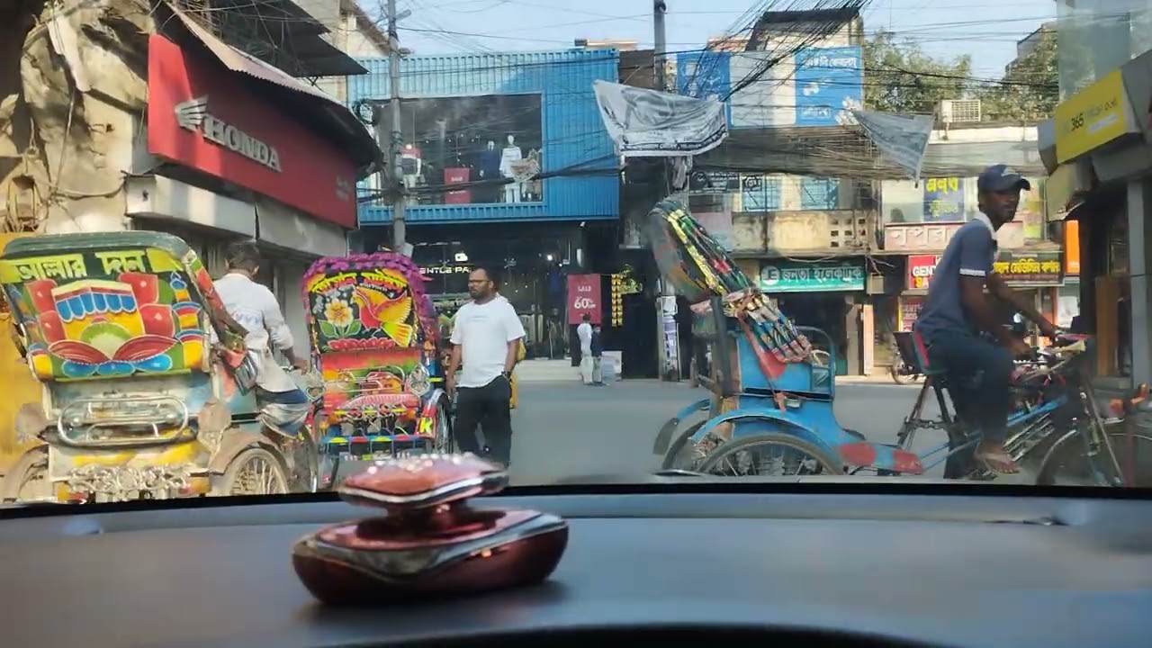 দীর্ঘ বিরতির পর আবার ফিরে এলাম! ব্যস্ততা অনেক ছিল, তবে আপনাদের সাথে আবার সংযোগ হতে পেরে ভালো লাগছে।