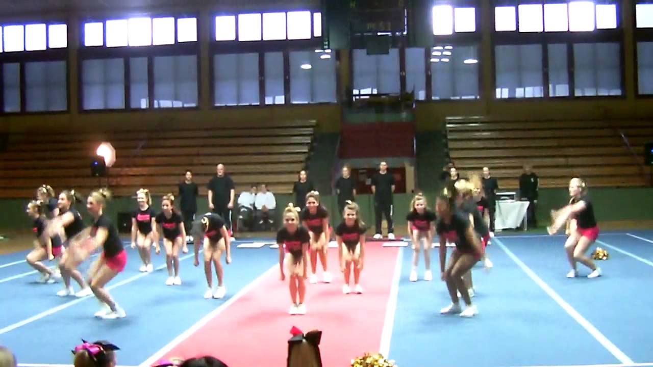 Xmas Bowl 2012 United Scorpions Cheerleading