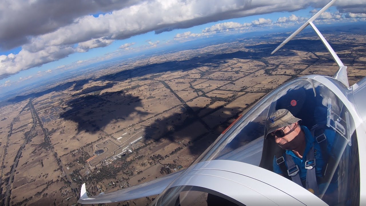 Gliding Club Of Victoria's New DG1001s NEO