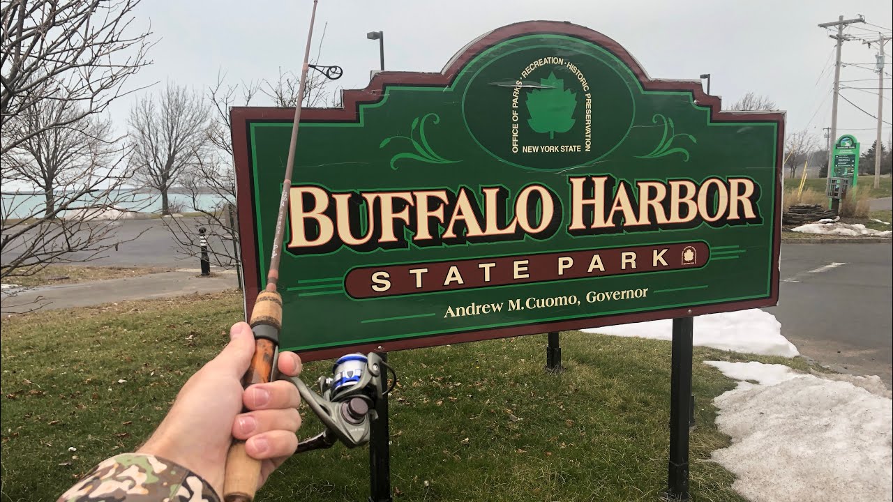 Perch Fishing the Buffalo Small Boat Harbor