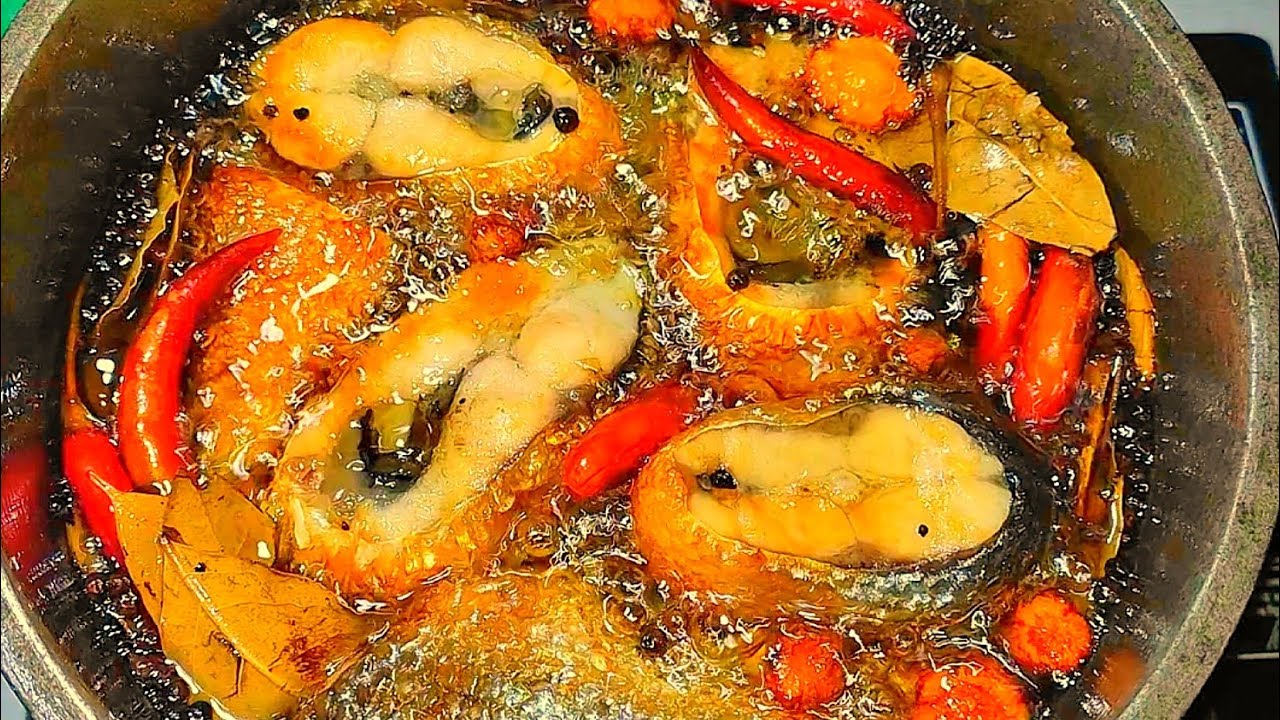 SIMPLE AND EASY WAY TO COOK SPANISH STYLE BANGUS SARDINES | SA SARAP TV