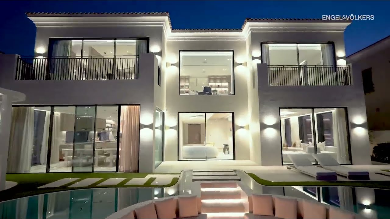 Touring a JAW-DROPPING $11,000,000 Golf Course Villa in Dubai