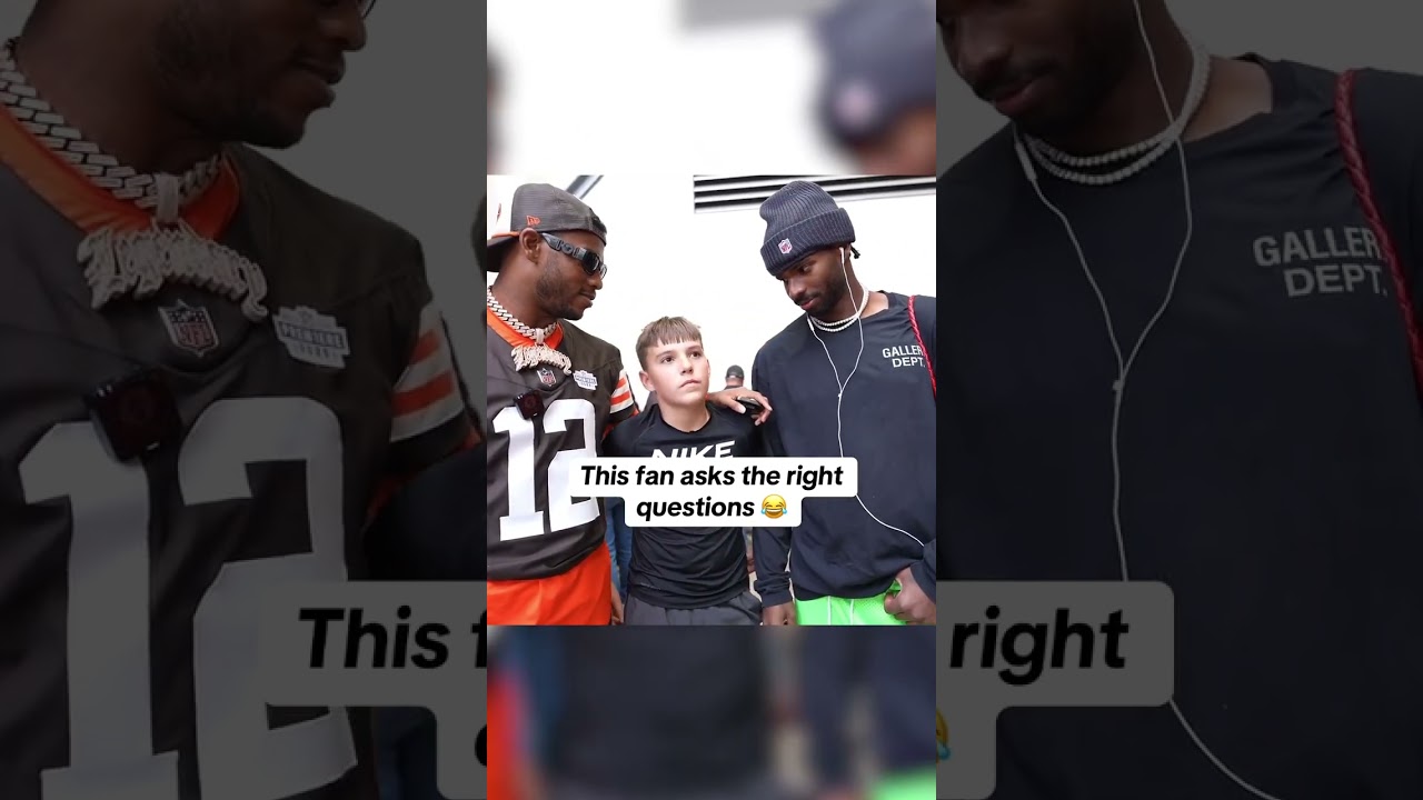 Fan Asks Shedeur Sanders the best question 🤣 #browns #cleveland #Nfl #football