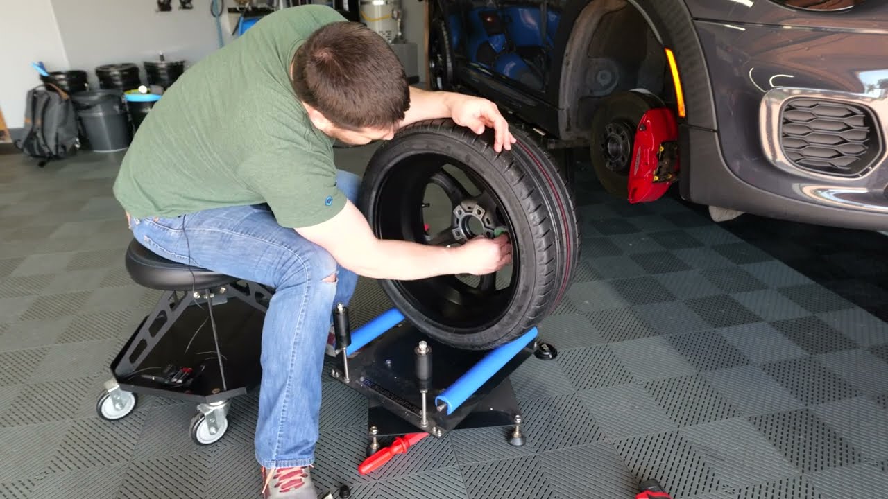 IG529 F56 Mini Cooper gets new Tires / Armour Detail Supply Wheel Coating