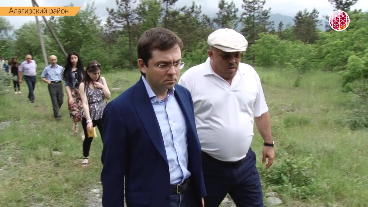 В связи с массовым отравлением Глава Алагирского района Артур Бараков подал в отставку