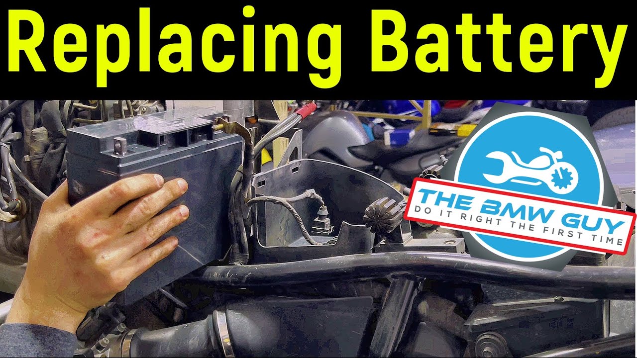 Замена аккумулятора BMW R1100 и R1150. Снятие и установка.
