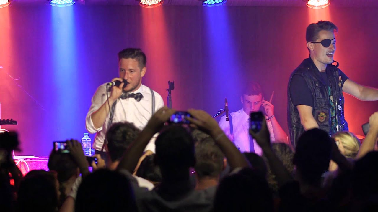 Teesy feat. KAAS - Sturmgewehr Remix (Startrampe Live Session)