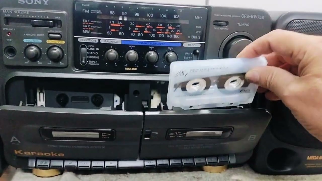 (ĐÃ BÁN) E giới thiệu Máy sony CFS-75s , bác  nào ưng hãy lh e báo giá , dt 0856528528.
