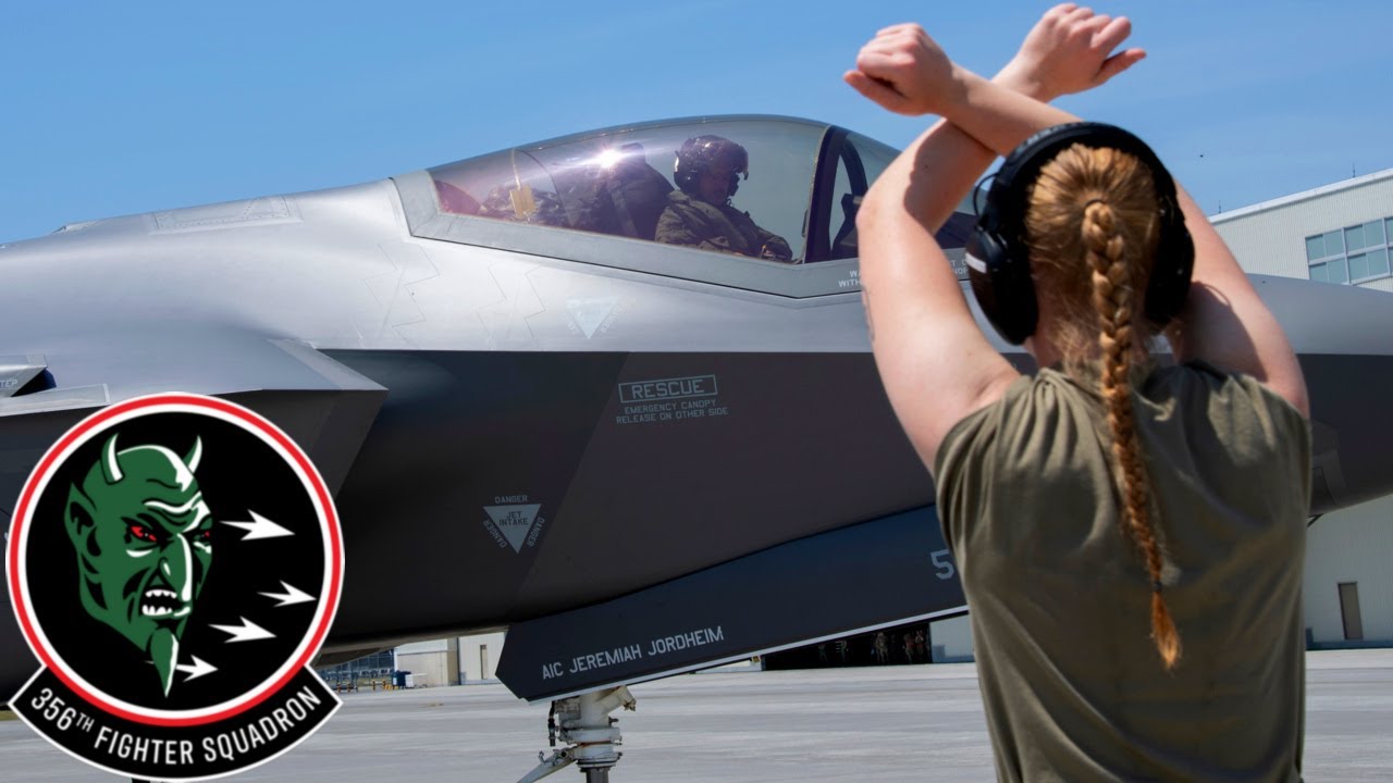 Зеленые Демоны в Японии. Стелс истребители F-35A ВВС США прибывают на учения.