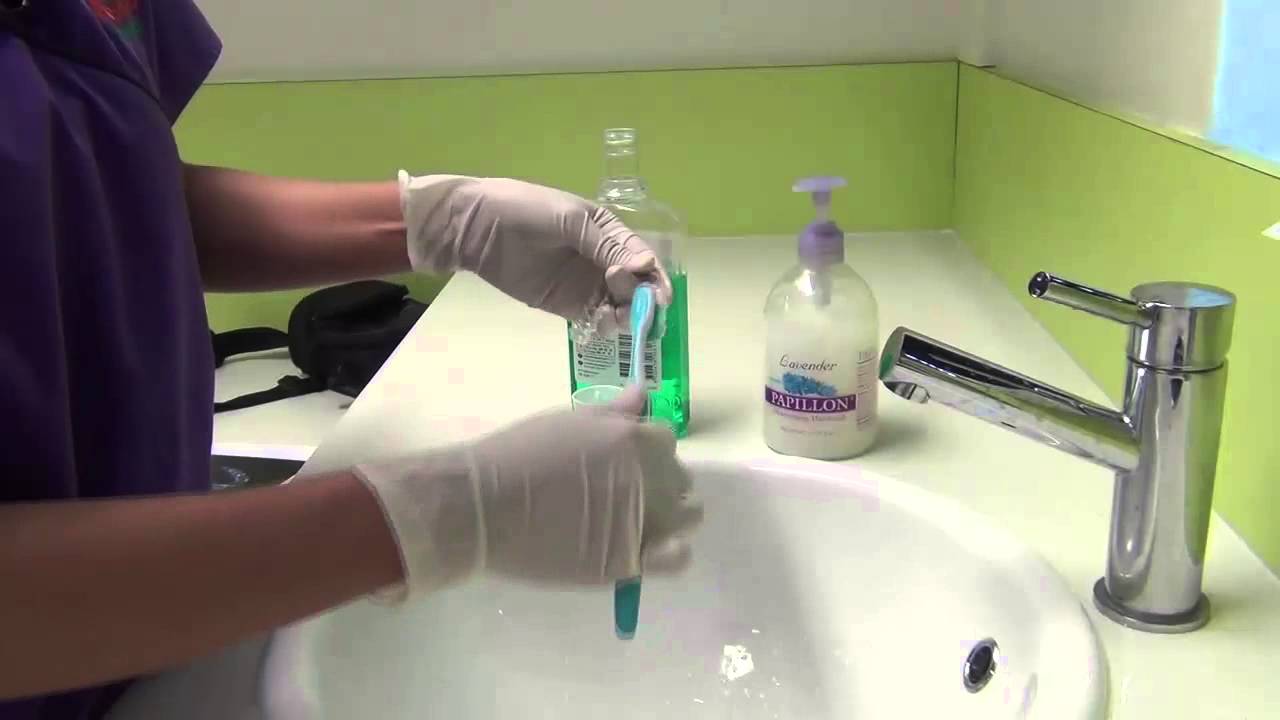 How to clean your Removable Clear Retainers