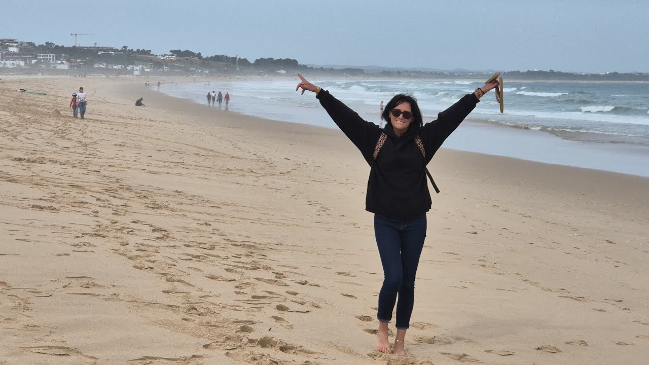 Co nam przypomina ta plaża? Lagos beach Portugalia 10 kwietnia 2025