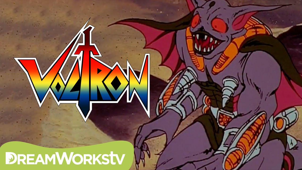 Voltron Fights a Bat-like Robeast | VOLTRON: DEFENDER OF THE UNIVERSE