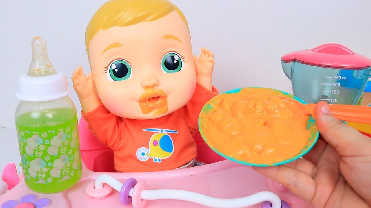 MEU BONECO BABY WEE NICK COME PAPINHA DE CENOURA!