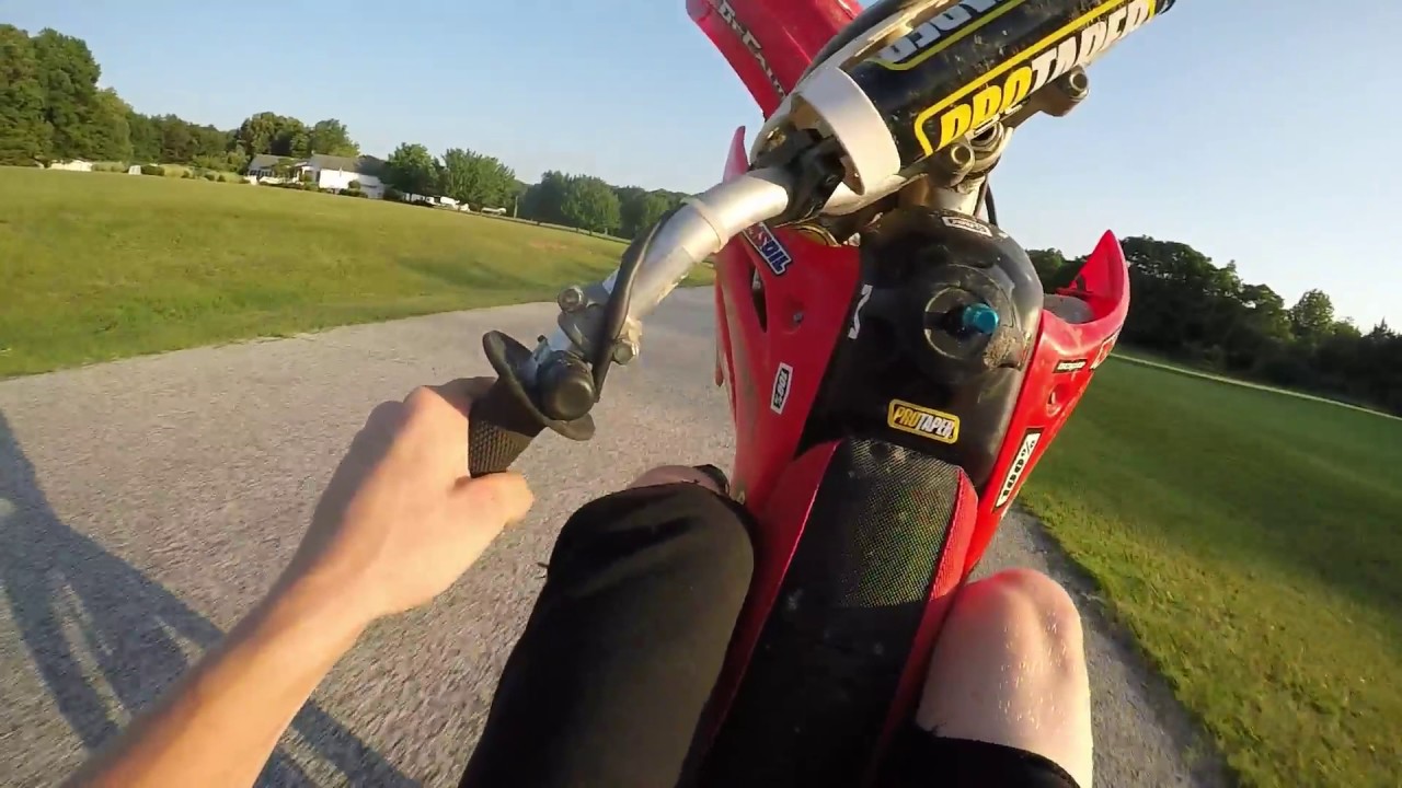 CR85 WHEELIES!!