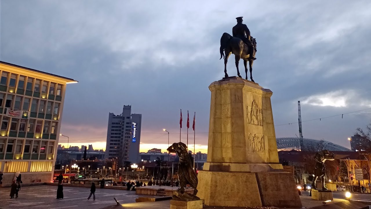 Ankara'mda bir Zeynep tanesi// astımı olan komik kızlarız ve kadraj ne bilmeyiz 