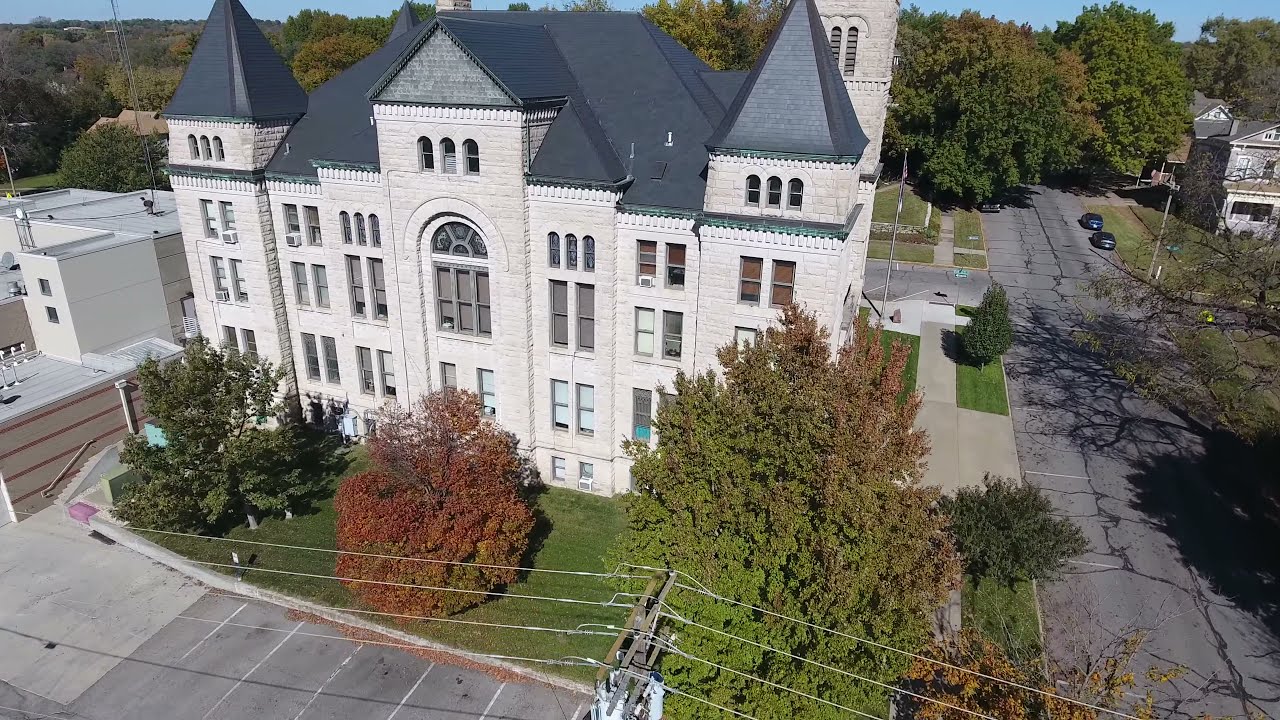 Atchison Kansas - Drone Short cruise around town