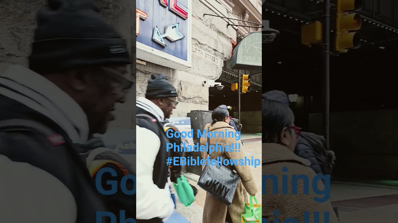 Dzień dobry, Filadelfio! Rozdawanie broszur w Reading Terminal. #ebiblefellowship