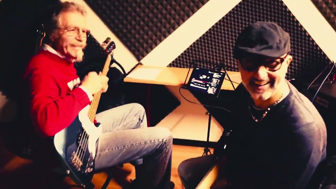 Music and Bass Vibes with U2  - VUOI DIVENTARE UN BASSISTA? | Studio 8 Monza