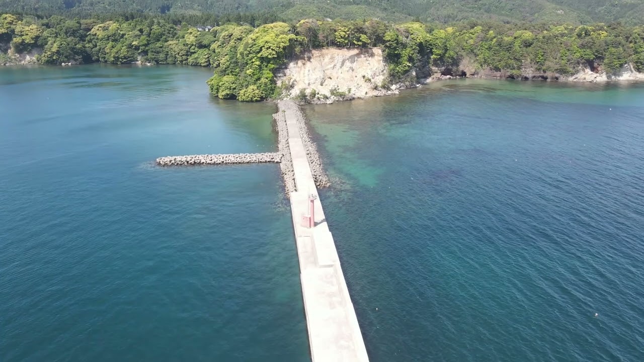 石川県能登町　震災後の宇出津漁港で空撮！