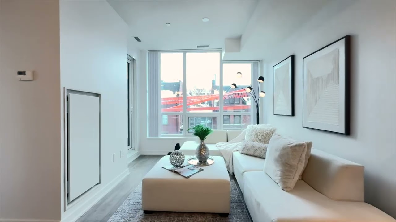 210 - 99 JOHN ST