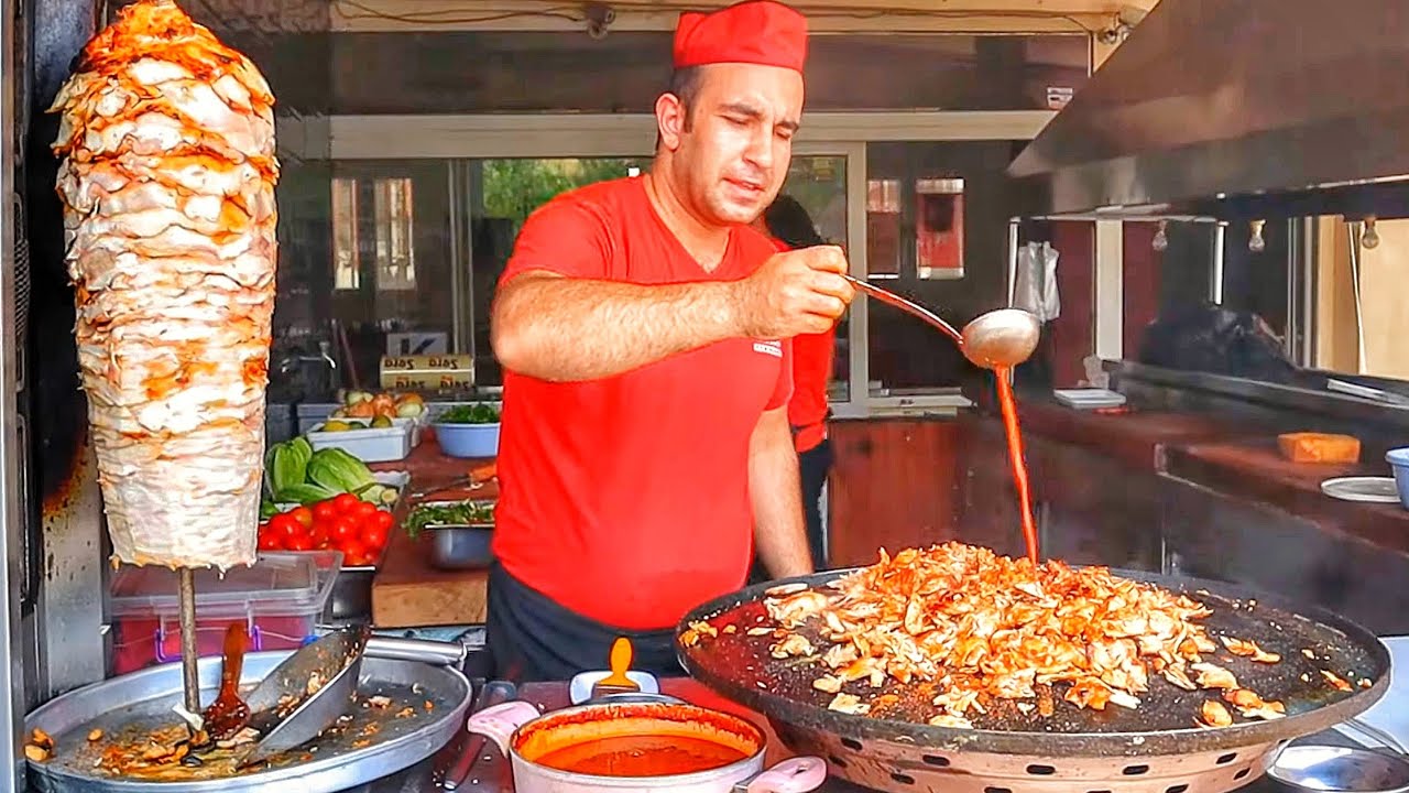 10 YAŞINDA BAŞLADIM BU İŞE !! | Sacda Efsane Tavuk D&ouml;ner | Sokak Lezzetleri | Street Food