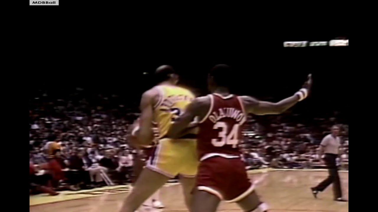 Kareem Abdul-Jabbar (43p) Battles Hakeem Olajuwon (21p) - Rockets @ Lakers March 1986