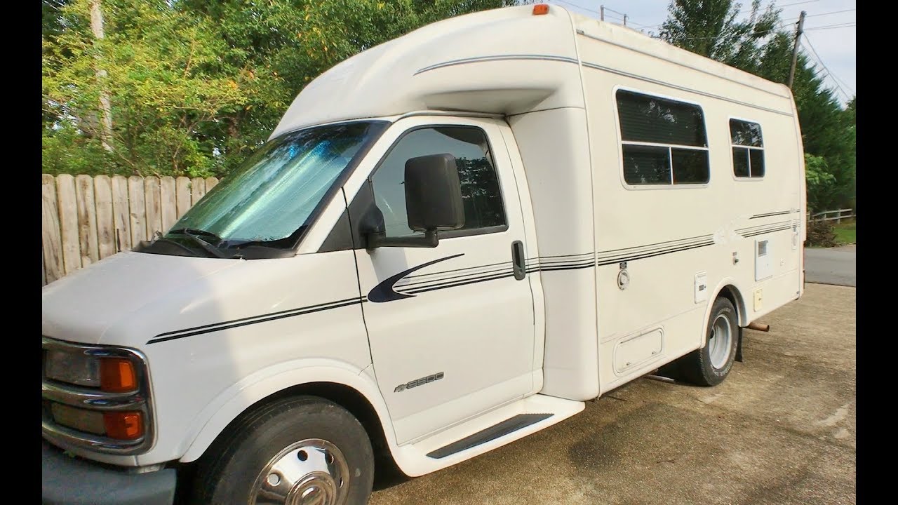 Ознакомьтесь с моим кемпером Trail-Lite B Plus Camper Van 2001 года от R-Vision!