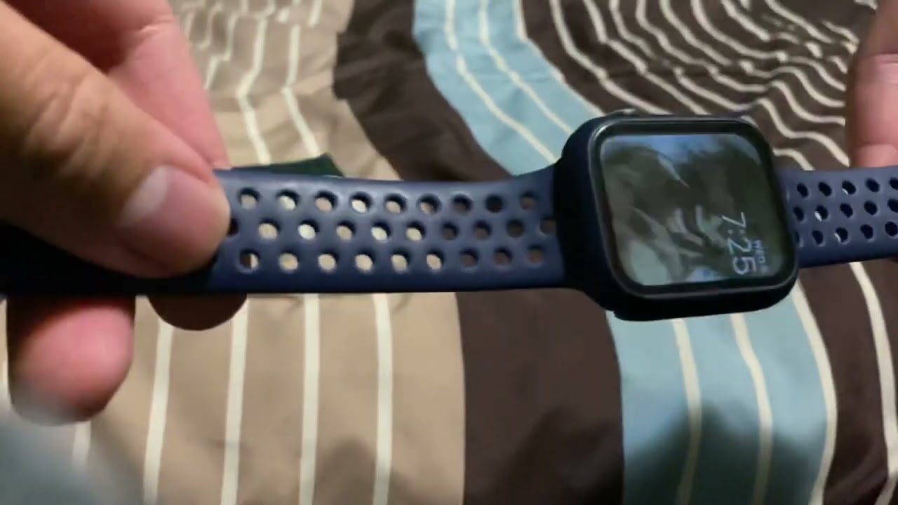 Vlog: Showing Apple watch sequoia green Leather Link band & Apple watch Nike dark blue band