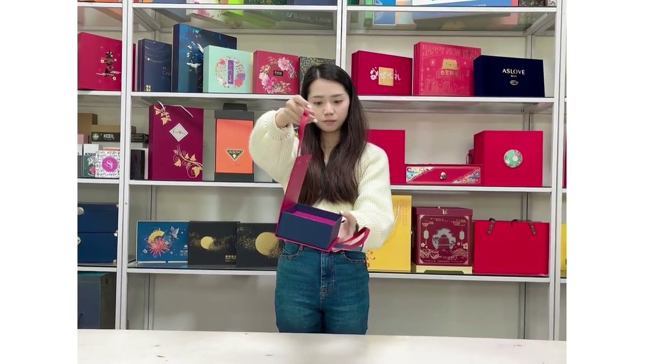 Portable gift box in 2022