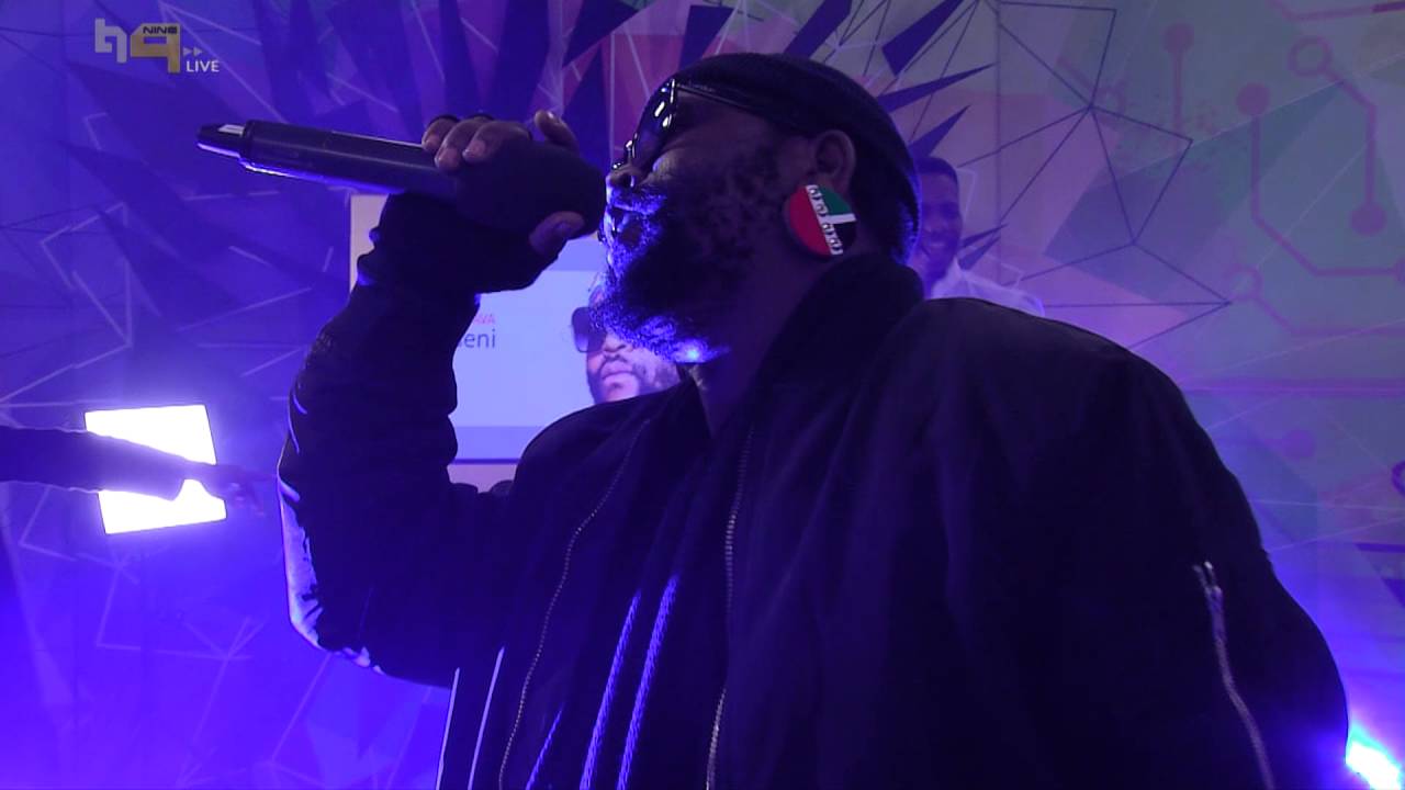 Sjava performs EkSeni  - Live Performances