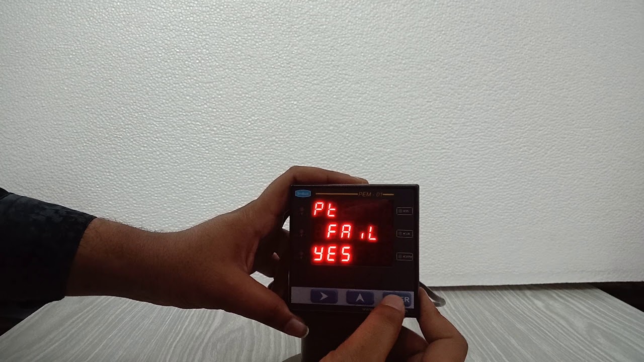 POWER METER WITH ENERGY MONITOR