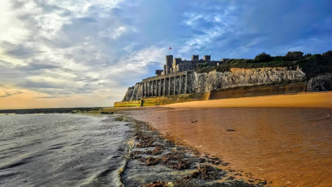 Mindful Stillness | 20 Minutes of Calm with Castle and Gentle Sea Waves
