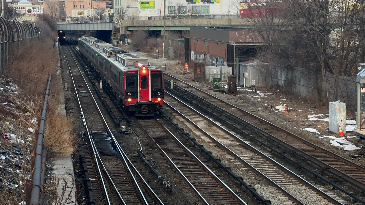 10 Mins of PM Rush at Melrose!