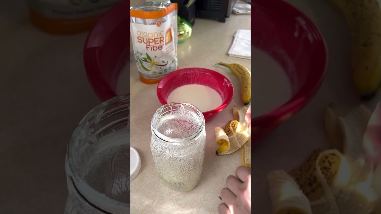 Кефир двойной ферментации с бананом, какао, арахисовым маслом и органической суперклетчаткой!