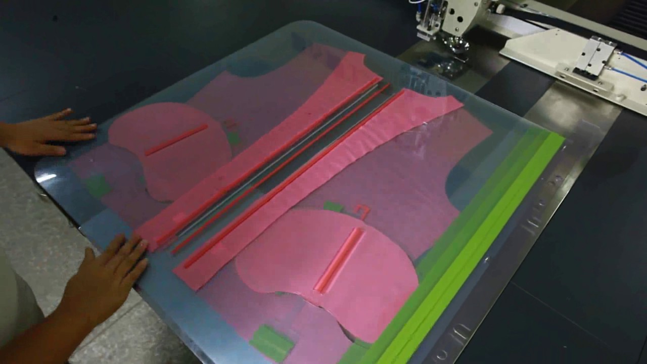 Sewing zipper for front part of jacket & sliting pocket