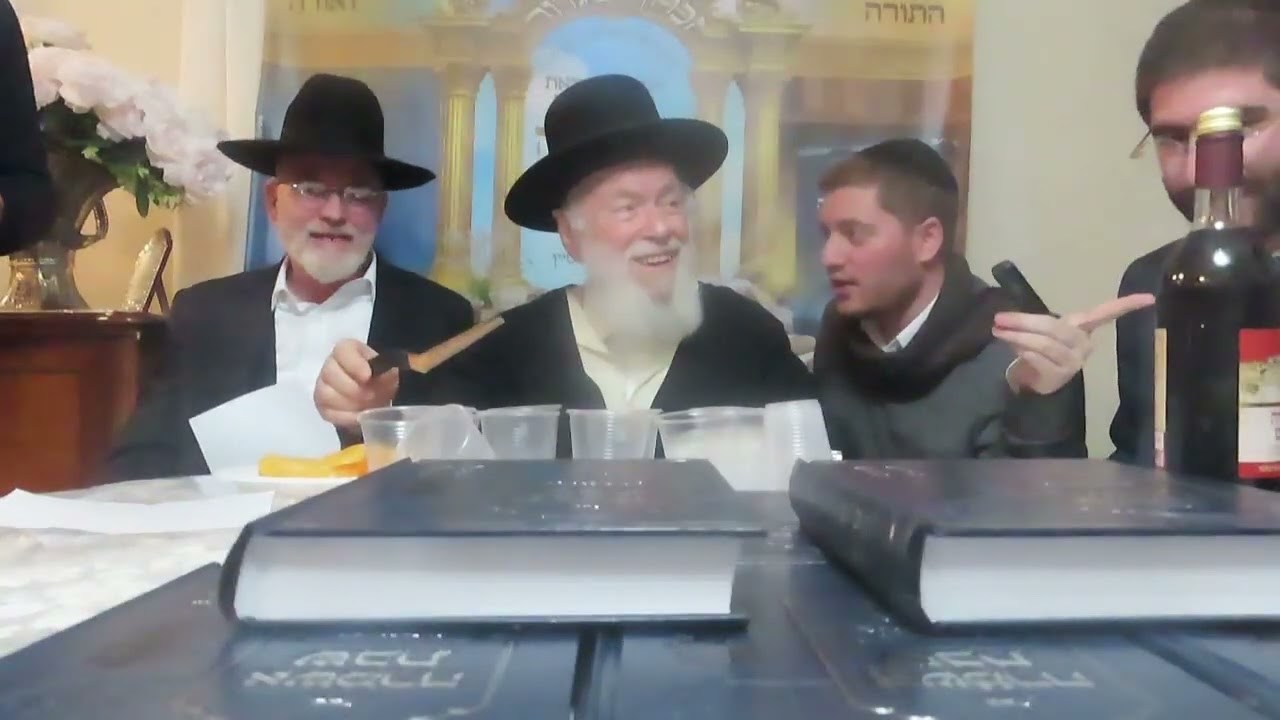 מעמד הוצאת הספר 'אשמרה שבת': התיעוד המלא, מברכת ה'שהחיינו' על פרי-חדש עד לריקוד 'כי אורך ימים'