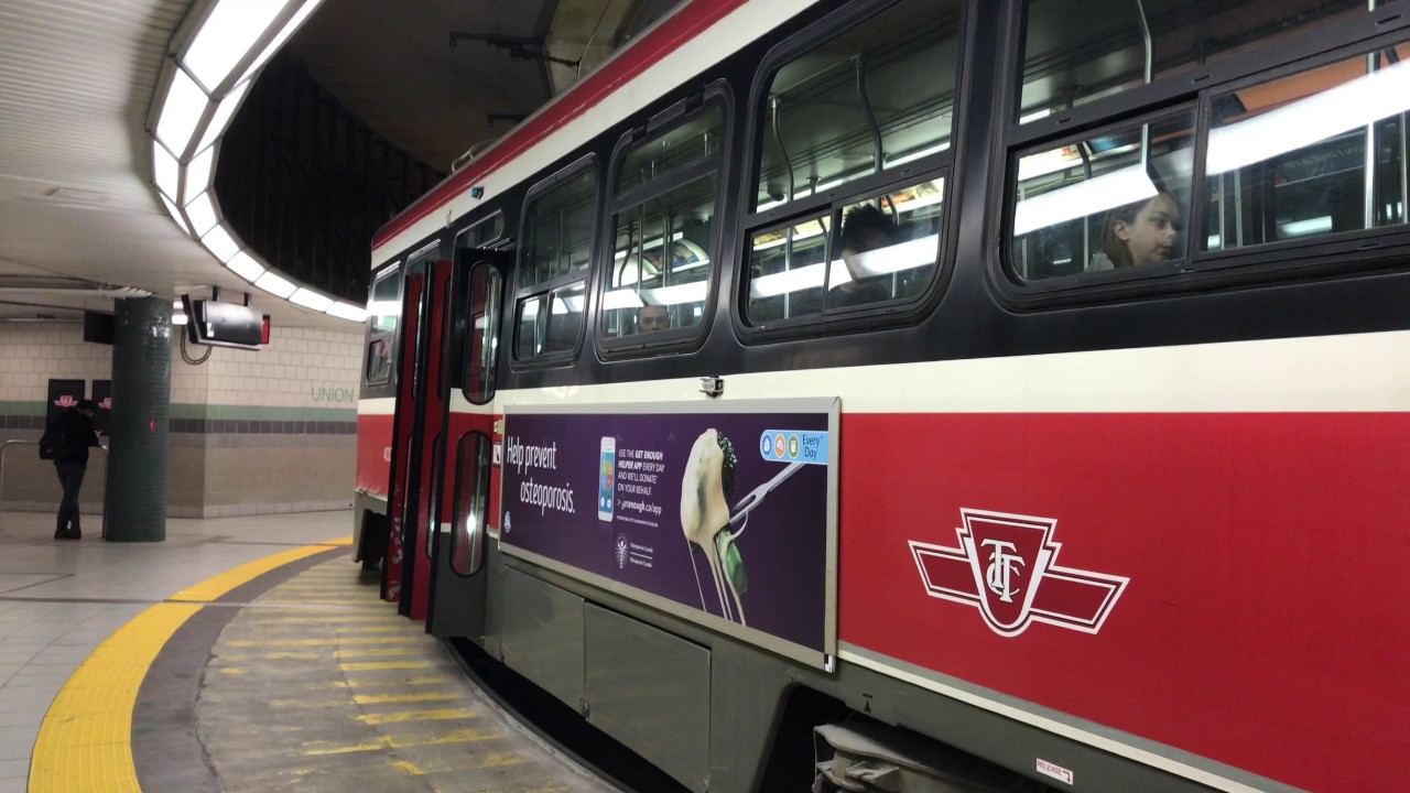 TTC STREETCARS at Union Station [4K]